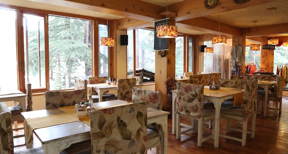 Casa Bella Vista Cottages and Cafe, Manali 4